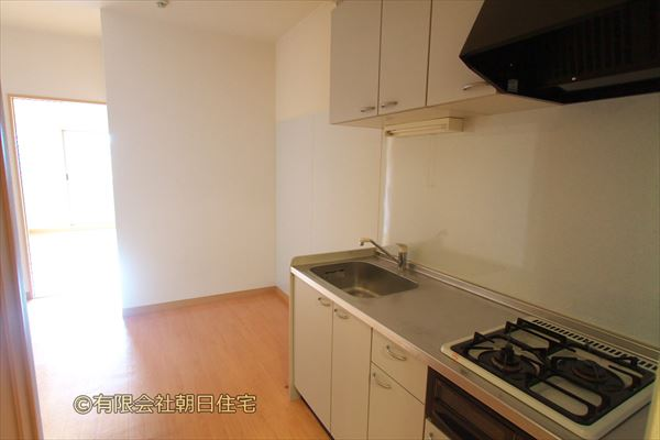 真ん中の部屋には窓はありません。