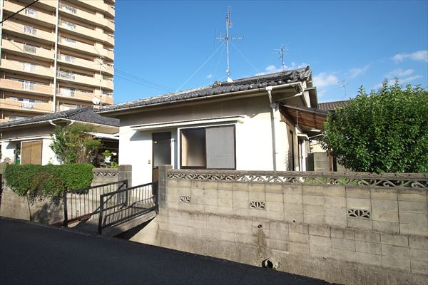 平屋の一戸建て！イオン広店徒歩２分、２４時間営業のスーパーディオ徒歩５分と買い物便利な立地♪