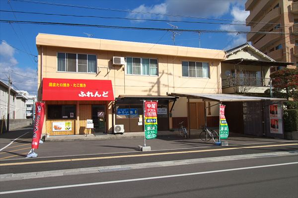 スーパー、ホームセンター、公園、駅も近い。便利の良い物件。