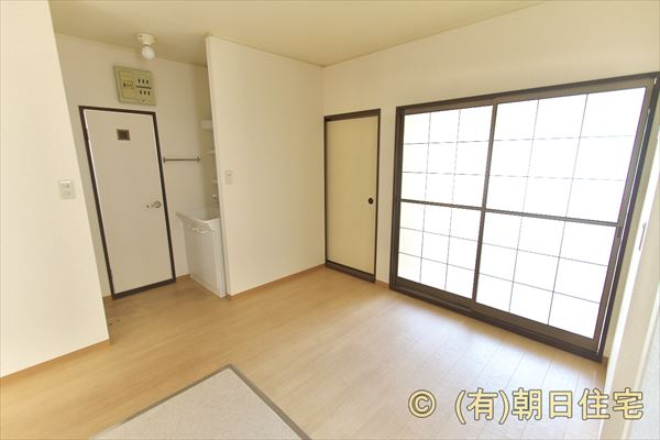 ３口ガスコンロ付システムキッチンに交換します。