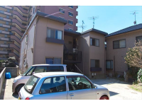 緑豊かな閑静な住宅街。コンビニファミリー...