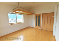 日当たりの良い南向き！区画整理された住み...